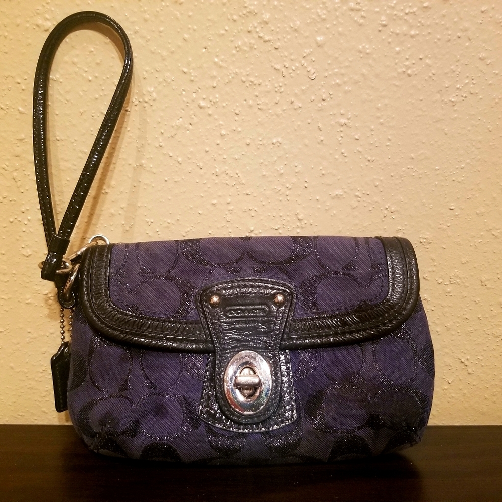 Coach Signature Turnlock Wristlet